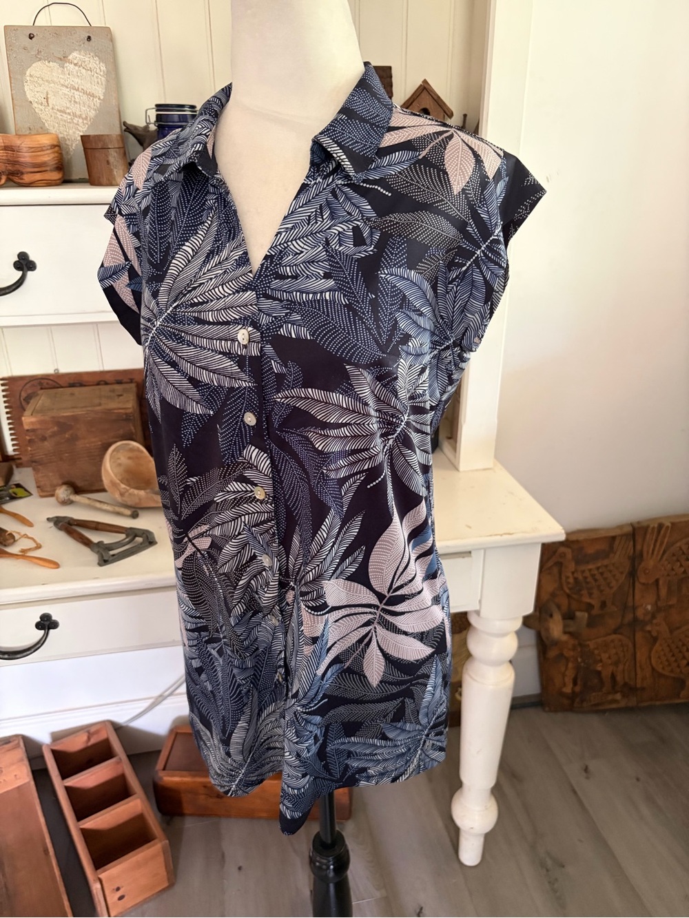 Linea Domani Tropical Leaf Print Button Front Blouse - Navy & Light Blue